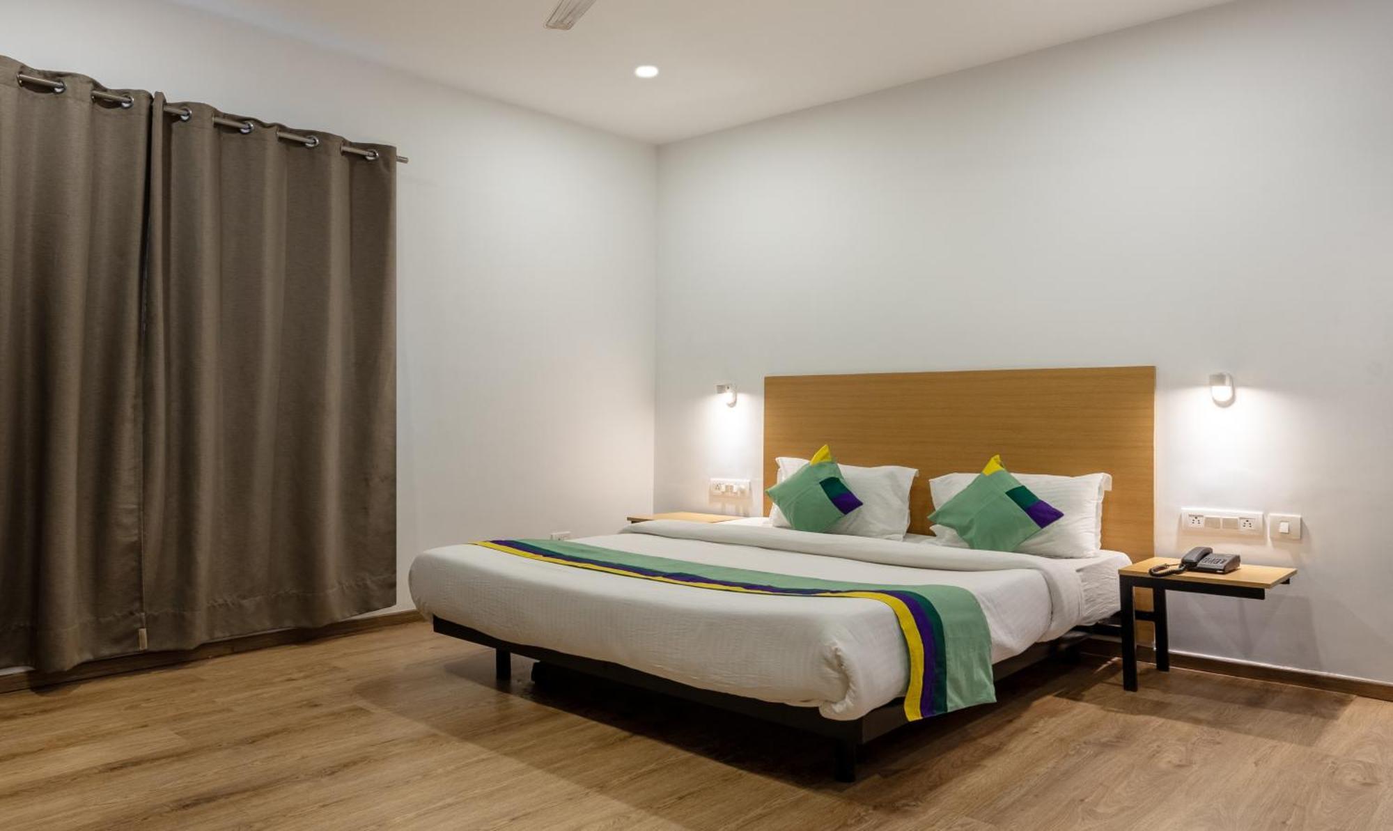 Treetops Inn Csennai Kültér fotó
